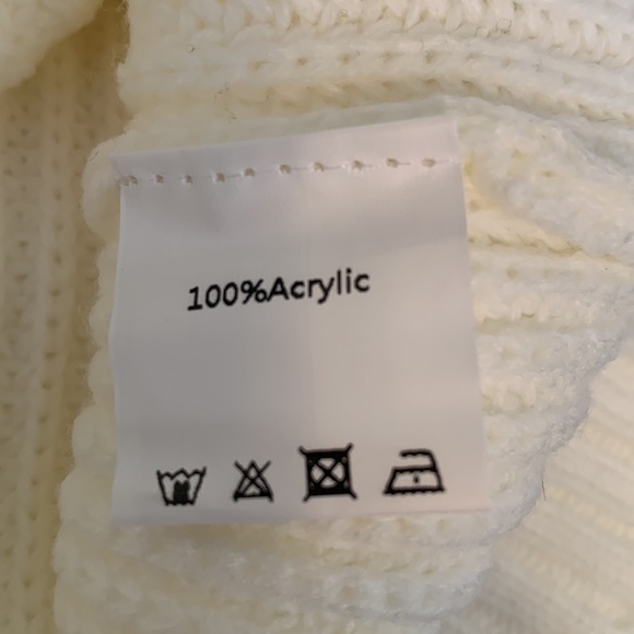 Zaful, Turtleneck sweater crop length, size medium, NWT - Picture 5 of 6